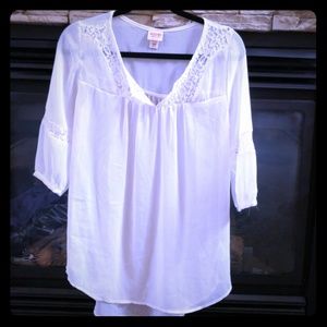 Sheer tunic with lace